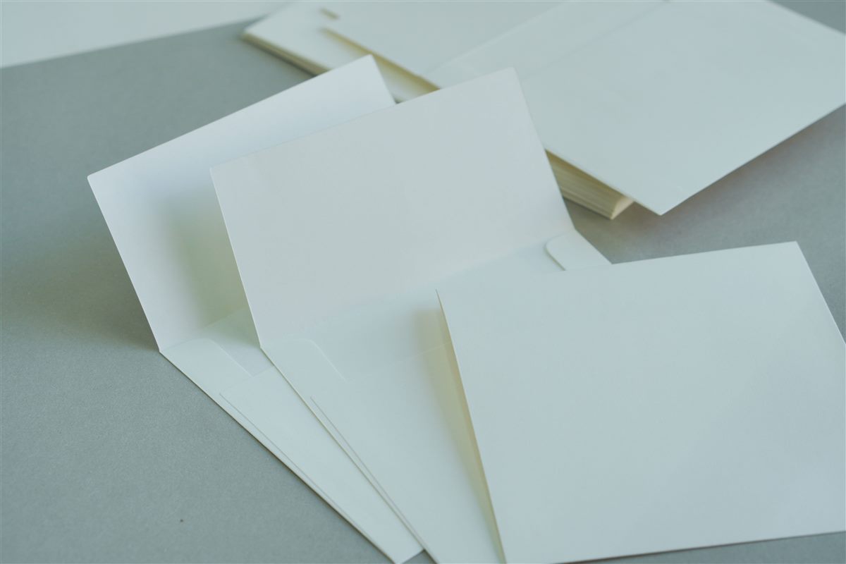 In Lì Xì Logo Doanh Nghiệp Theo Yêu Cầu – Phôi Giấy Mỹ Thuật Trơn – CBN Design